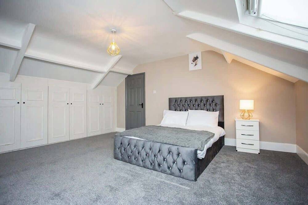 Entire apartment, Modern Interior Spacious  Four Bedroom Apartment in South Shields, South Tyneside