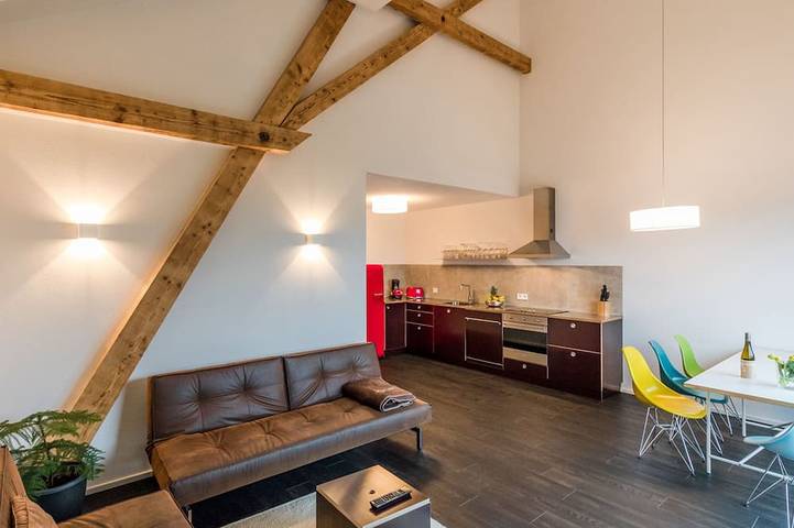 Ferienwohnung für 8 Personen, mit Balkon und Garten