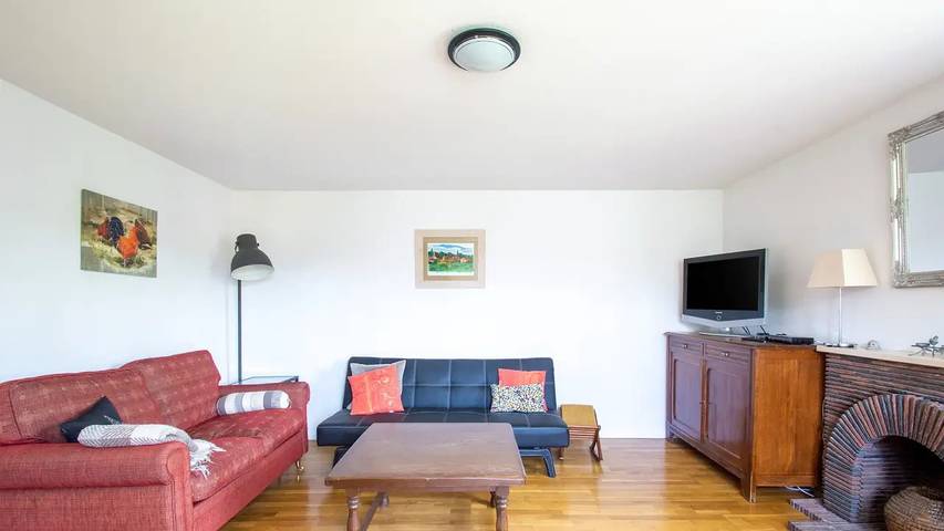Location de vacances pour 5 personnes, avec jardin à Hérisson