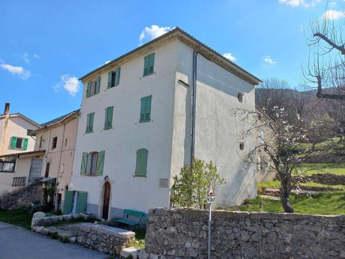 Gîte pour 2 personnes, avec Terrasse ainsi que Jardin et Vue à La Bastide