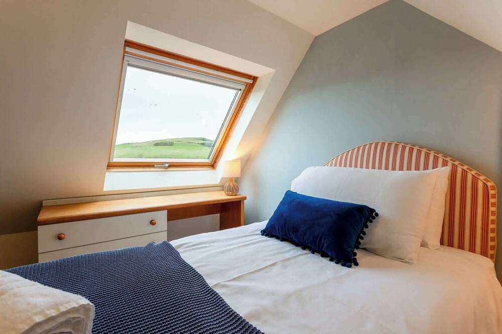 Cross Keys House - Cosy 4-Bed Cottage In Yetholm in Scottish Borders