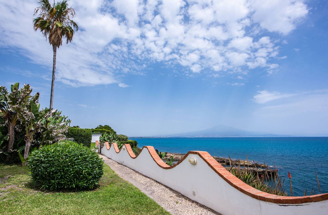 Villa Acqua Saracena by Wonderful Italy in Costa Saracena, Siracusa e dintorni