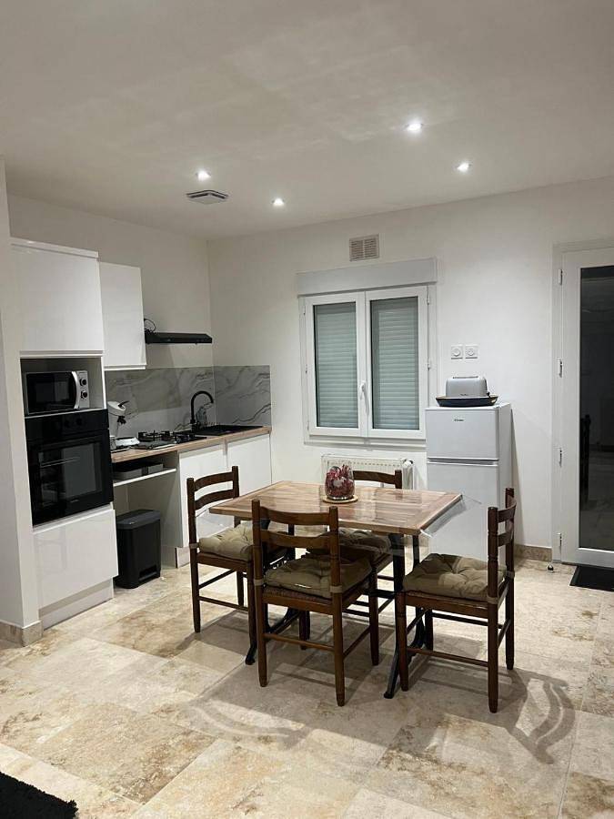 Gîte pour 2 personnes, avec terrasse et vue à Saint-Père-sur-Loire - 2