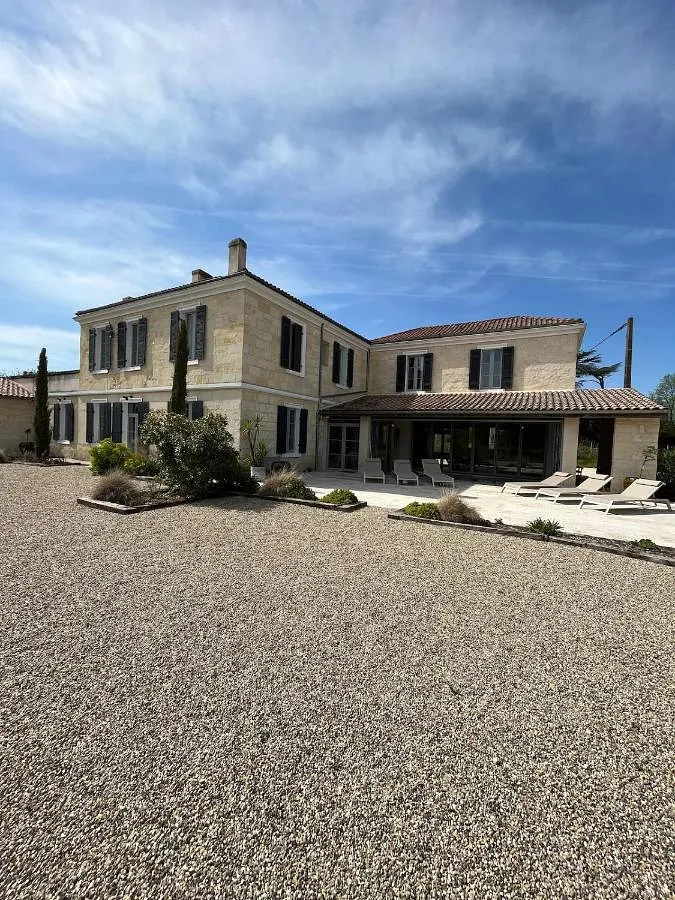 Villa für 16 Personen, mit Pool und Ausblick sowie Garten - 1