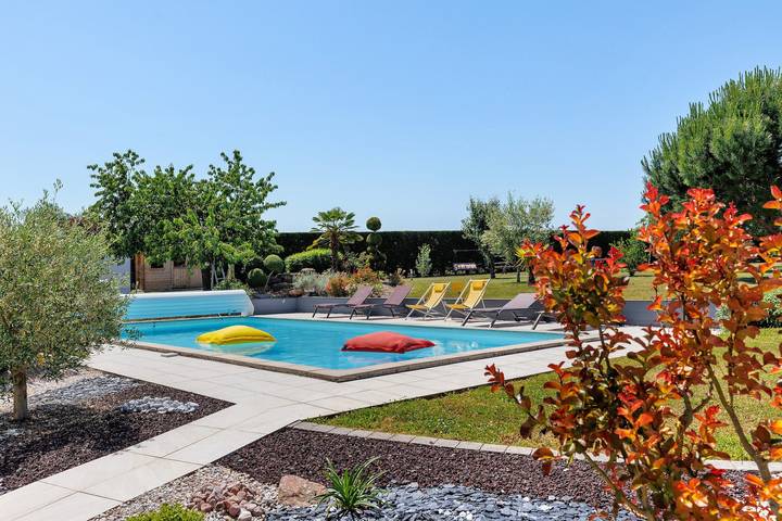 Location de vacances pour 5 personnes, avec Jardin à Neuville-de-Poitou