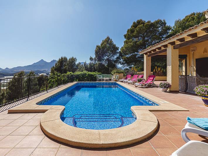 Casa rural para 6 personas, con Terraza además de Jardín y Vistas en Callosa de Ensarriá