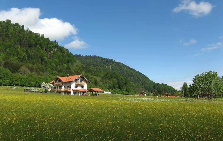 Ferienwohnung für 6 Personen, mit Terrasse und Garten in Ruhpolding