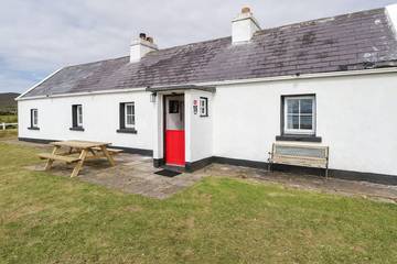 Gîte pour 6 personnes, avec jardin, animaux acceptés dans Ile D Achill
