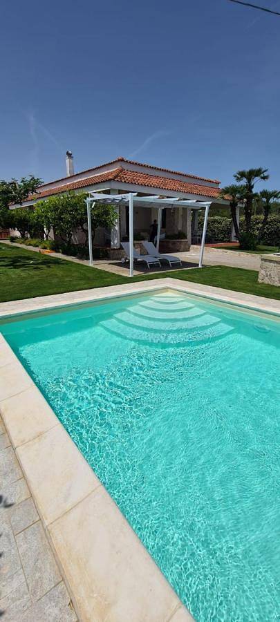 Location de vacances pour 6 personnes, avec jardin ainsi que vue et piscine à Brindisi - 4