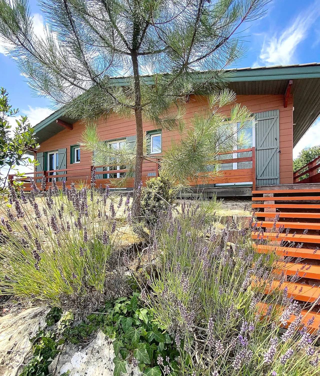 Independent wooden chalet, 3 bedrooms, 6 people near beach Lacanau ocean in Lacanau Ocean, Lacanau