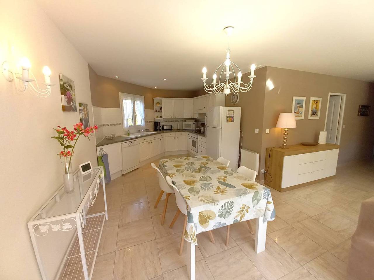 Saint Palais sur Mer - Beautiful House Ideally located 5 min Nauzan Beach in Saint-Palais-sur-Mer, Côte de Beauté