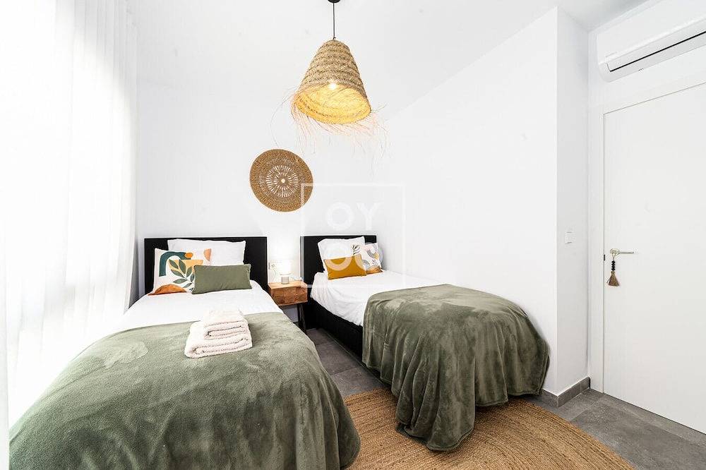 Entire apartment, Benoa Zen Ground-floor luxury, direct pool access in Pilar de la Horadada, Costa Blanca