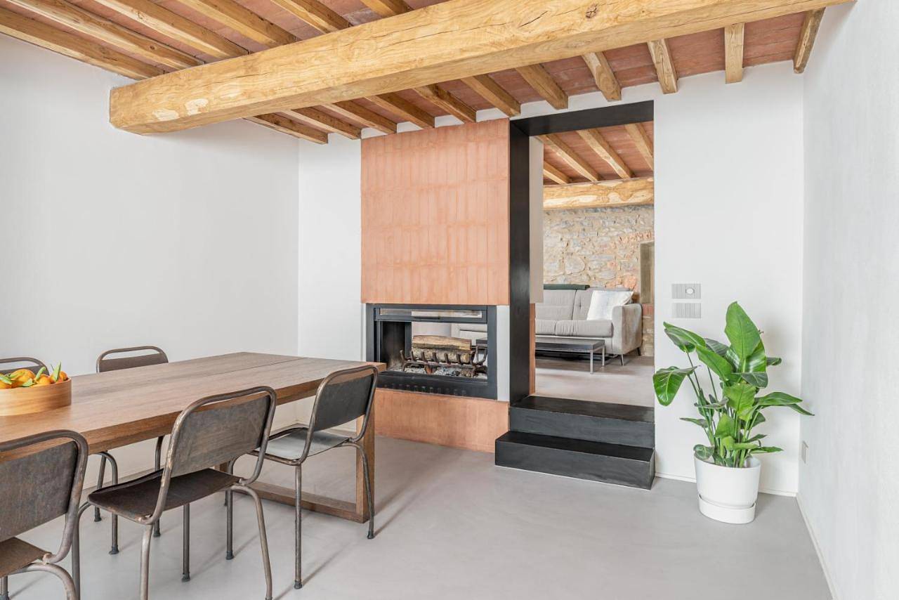 Contemporary country house in the Chianti area in Figline e Incisa Valdarno, Chianti