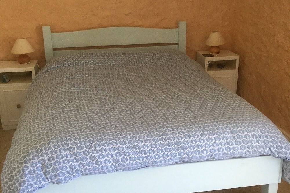 La Grange-two bedrooms in Saint-Vaury, Région de Guéret