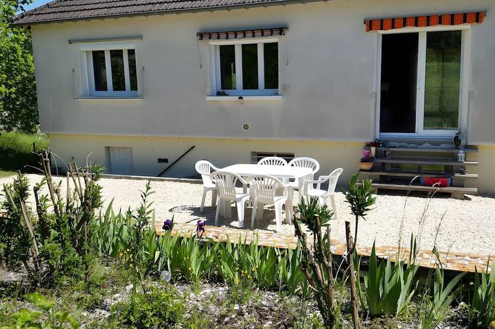Location de vacances pour 4 personnes, avec balcon à Cravant