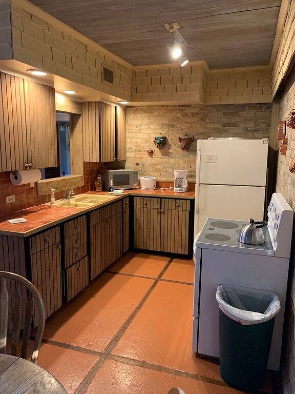 Vacation rental for 3 people, with hot tub and pool as well as yard and terrace in San Antonio