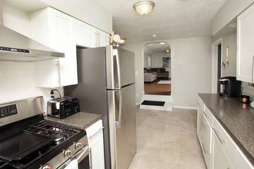 Vacation House for 8 Guests in Geneva-on-the-Lake, Ashtabula County, Picture 2