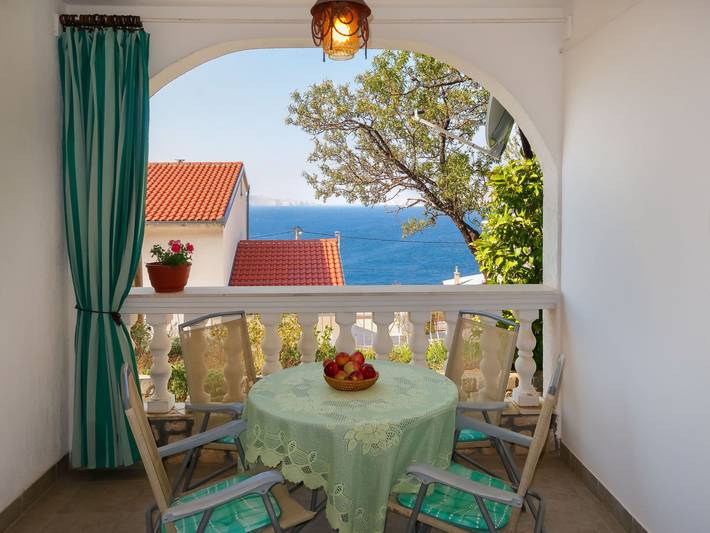 Apartament wakacyjny dla 5 osób, z Taras i Ogród w Senj