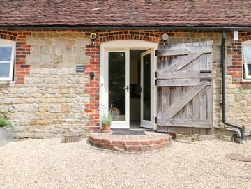 Cottage for 4 People in Petworth, West Sussex, Photo 2