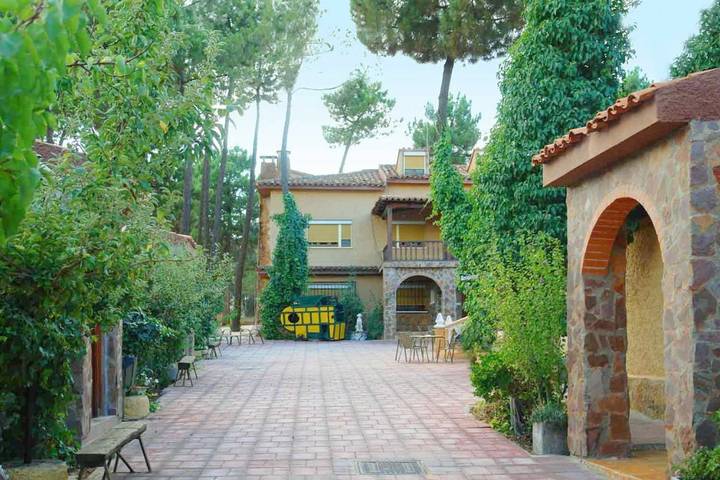 Casa rural con piscina para 2 personas, con Terraza y Jardín además de Piscina para niños y Piscina en Serranía de Cuenca - 2
