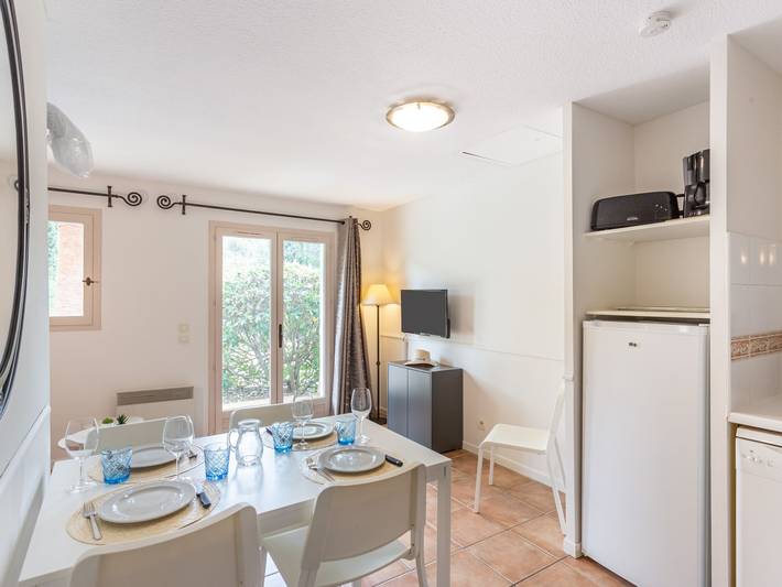 Gîte pour 6 personnes, avec jardin et terrasse dans Le Lavandou - 3