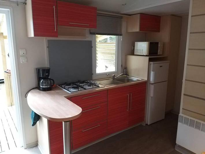 Location de vacances pour 5 personnes, avec piscine ainsi que vue et terrasse à Saint-Chéron - 3