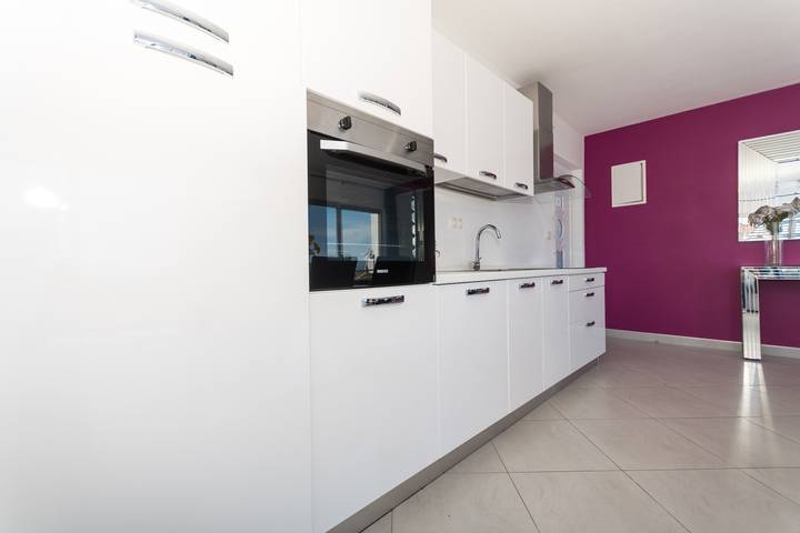 Gîte pour 6 personnes, avec Vue sur l’océan ainsi que Balcon/Terrasse et Vue à Tribunj - 2