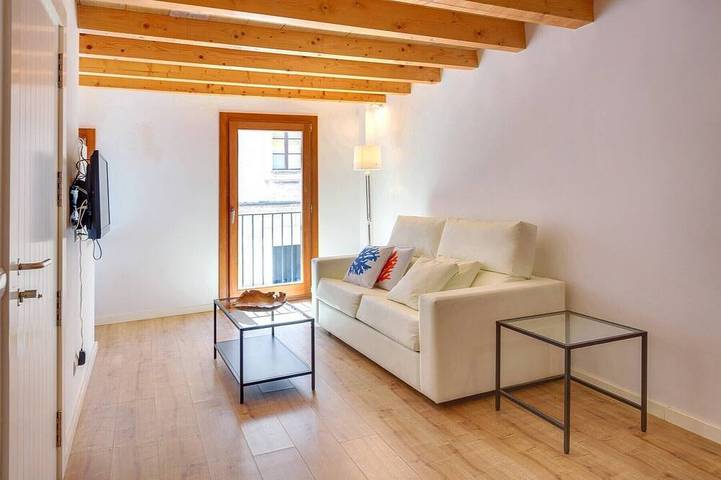 Entire apartment, Urban Suites 3 Palma Standard by PriorityVillas in Palma Old Town, Palma