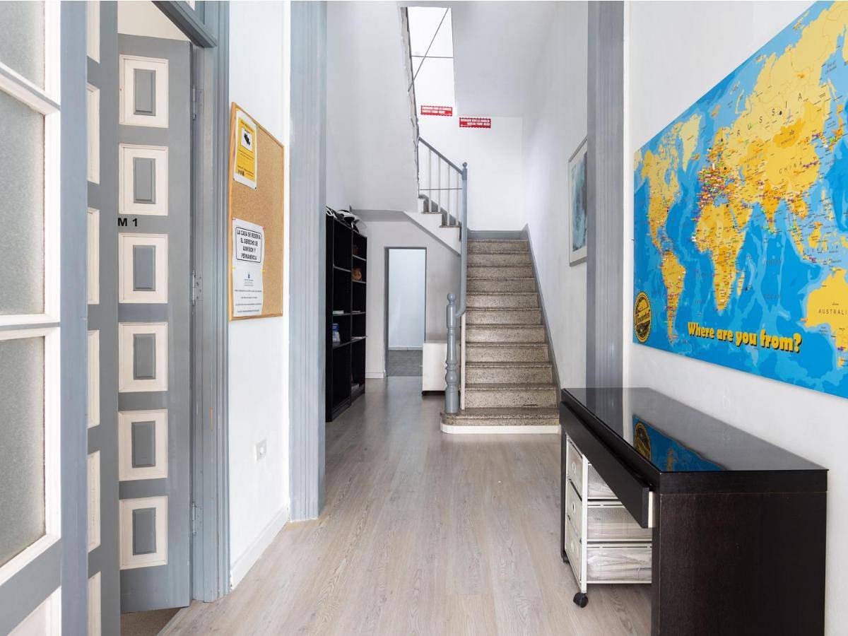 Live Tenerife Wanderlust Hostel in Distrito Centro-Ifara, Santa Cruz de Tenerife
