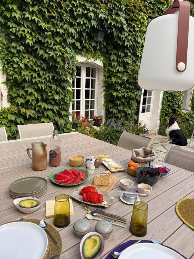 Gîte pour 2 personnes, avec Terrasse ainsi que Jardin et Piscine à Croix-Chapeau - 3