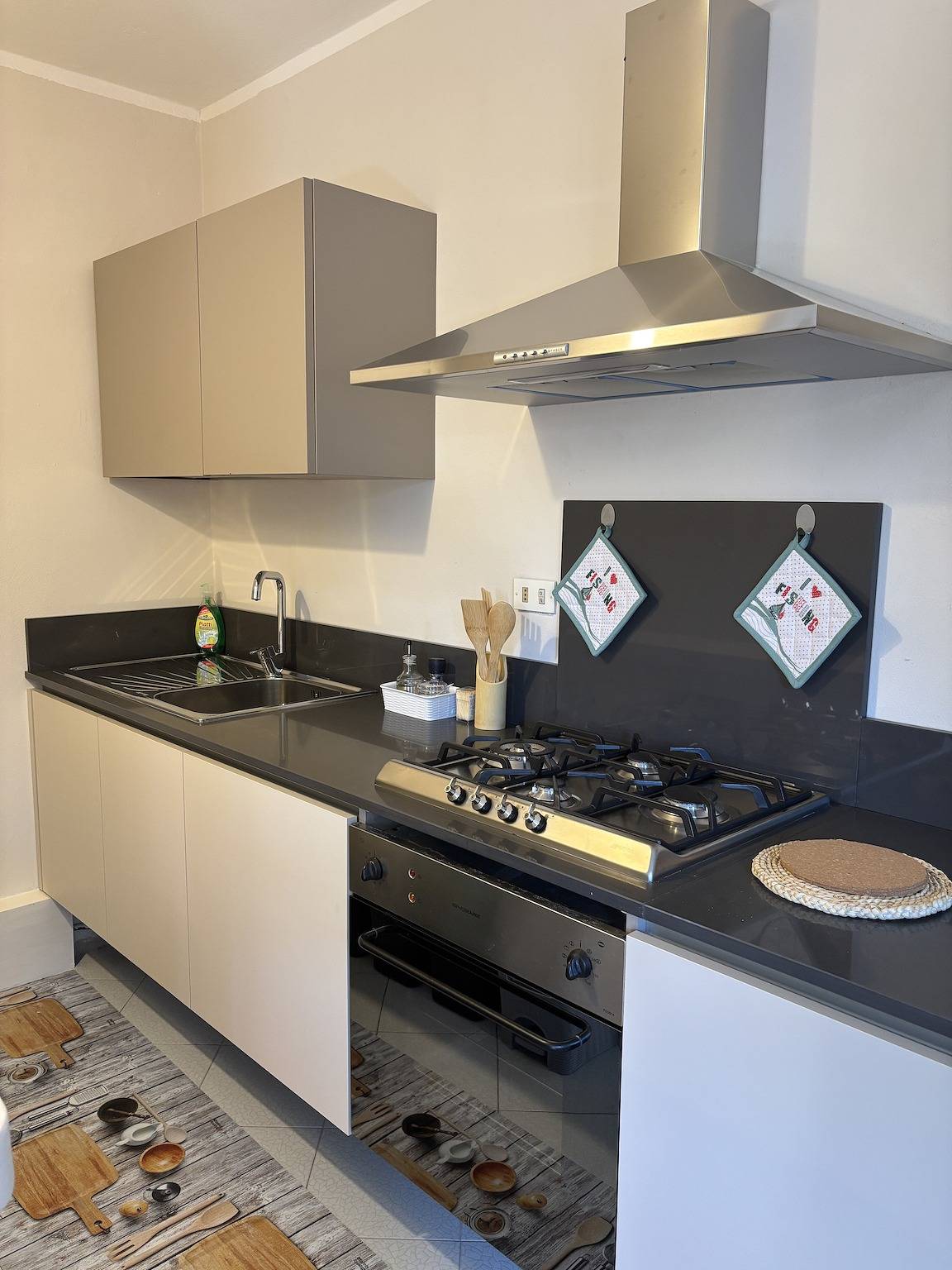 Appartamento intero, Appartamento 'Casa Vacanze - Da Nonna Pia' con Giardino Privato, Wi-Fi e Aria Condizionata in Ponsacco, Pisa e dintorni