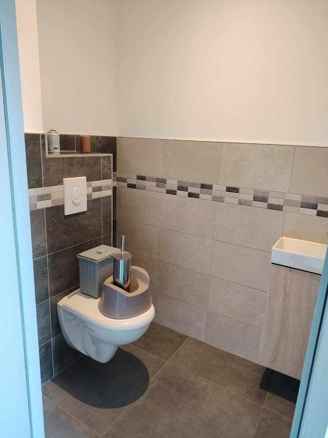 Location de vacances pour 6 personnes, avec terrasse et jardin dans Vallons-de-l'Erdre - 4