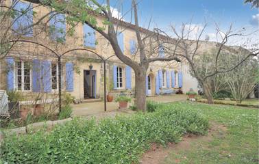Gîte pour 14 personnes, avec piscine ainsi que jardin et terrasse dans Albaron