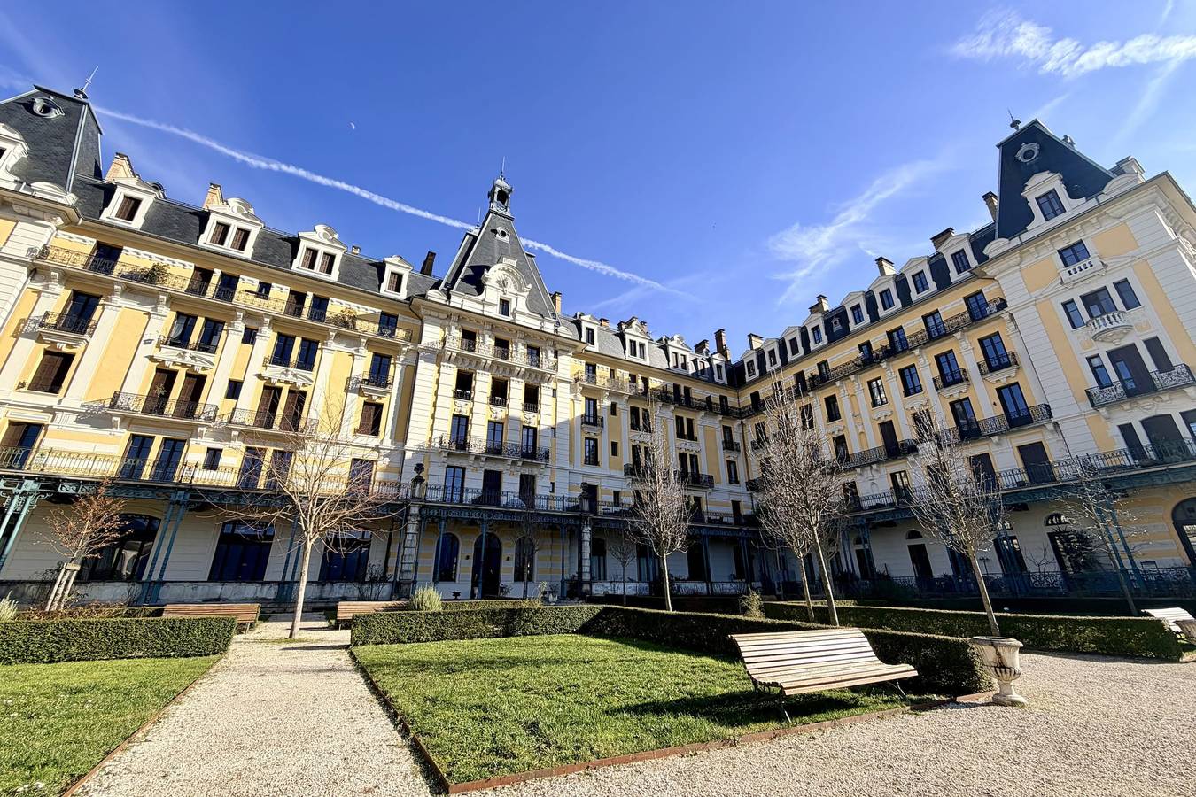 Appartement entier, Immense 2 pièces proche centre-ville & Thermes Aix-Les-Bains in Aix-les-Bains, Région de Chambéry