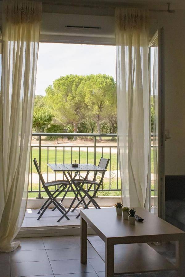Appartement de vacances pour 2 personnes, avec piscine ainsi que vue et terrasse