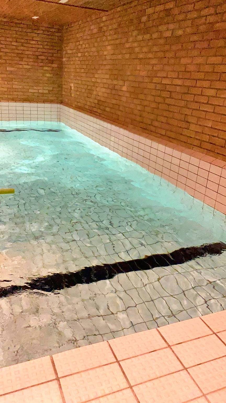 Studio entier, Studio charmant à Helsinki 42 m² avec vue piscine in Helsinki, Uusimaa