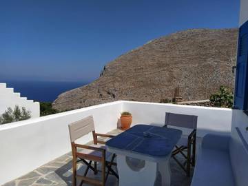 Gîte pour 4 personnes, avec jardin ainsi que vue et balcon dans Amorgos