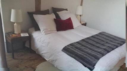 Chambre d’hôte pour 2 personnes, avec jardin à Semur-en-Auxois