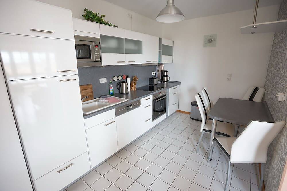 Appartement entier, Bel appartement calme avec vue sur l'eau et Wifi gratuit in Greifswald, Poméranie occidentale