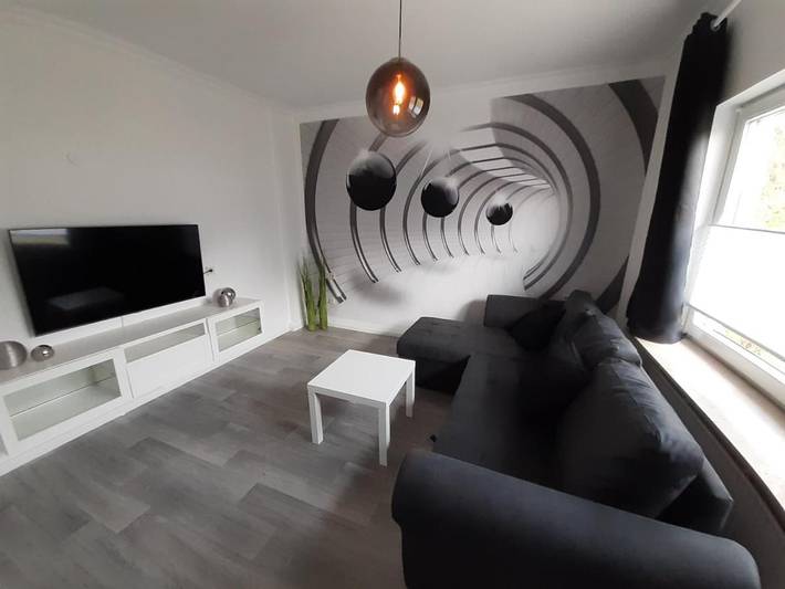 Ferienwohnung für 6 Personen, mit Whirlpool und Terrasse sowie Garten und Pool in Niedenstein