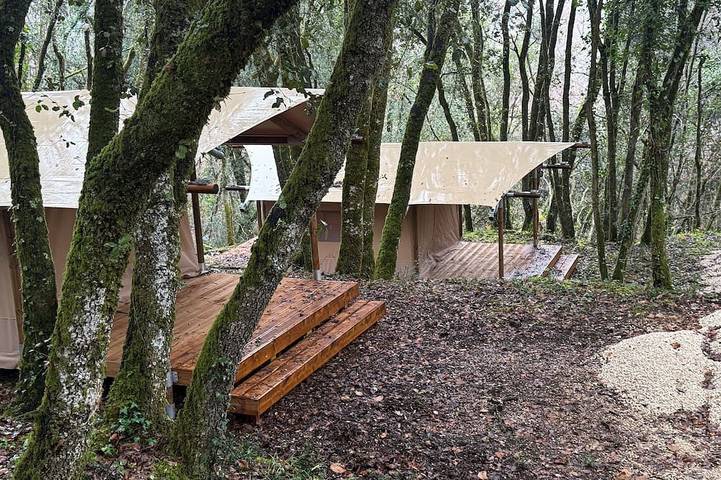 Location de vacances pour 2 personnes, avec piscine ainsi que sauna et jardin à Calviac-en-Périgord