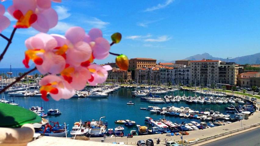 B&b per 9 persone, con panorama e terrazza, con animali domestici in Castellammare (Palermo)