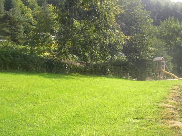 Gîte pour 5 personnes, avec vue sur le lac ainsi que jardin et vue dans Petit Coo - 4