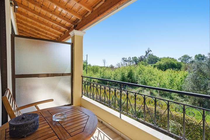 Apartamento estúdio para 2 pessoas, com jardim na Grécia