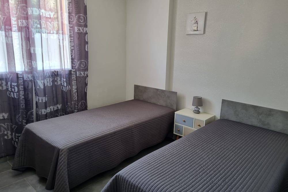 T3 55 M2 4 couchages terrasse et jardinet près des plages et commodités in Porto-Vecchio, Arrondissement de Sartène