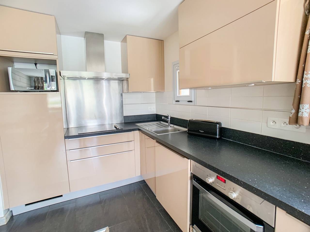 Geheel appartement, Comfort, renovated 3-room, near slopes, 9 pers, balcony in Tignes in Tignes, Vanoise Nationaal Park