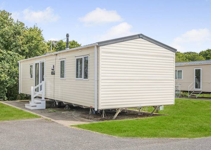 Silver 3 Bedroom Caravan, Sleeps 8 in Calbourne, Isla de Wight