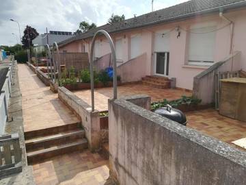 Gîte pour 3 personnes, avec terrasse à Mirecourt
