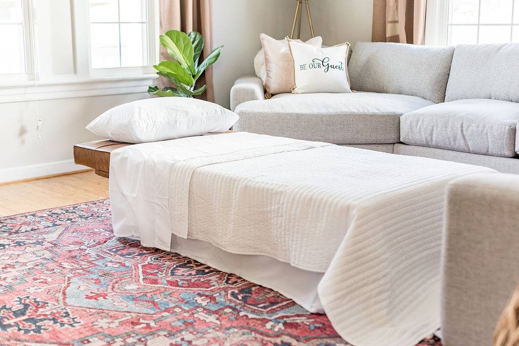 Candy Apple: Family Friendly Downtown Lyh Getaway in Lynchburg, Virginia