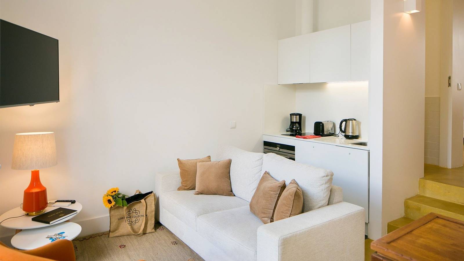 Entire apartment, Quiet & Cozy Apartment w/ Garden by Lovelystay in Santa Engrácia, São Vicente (Lisbon)